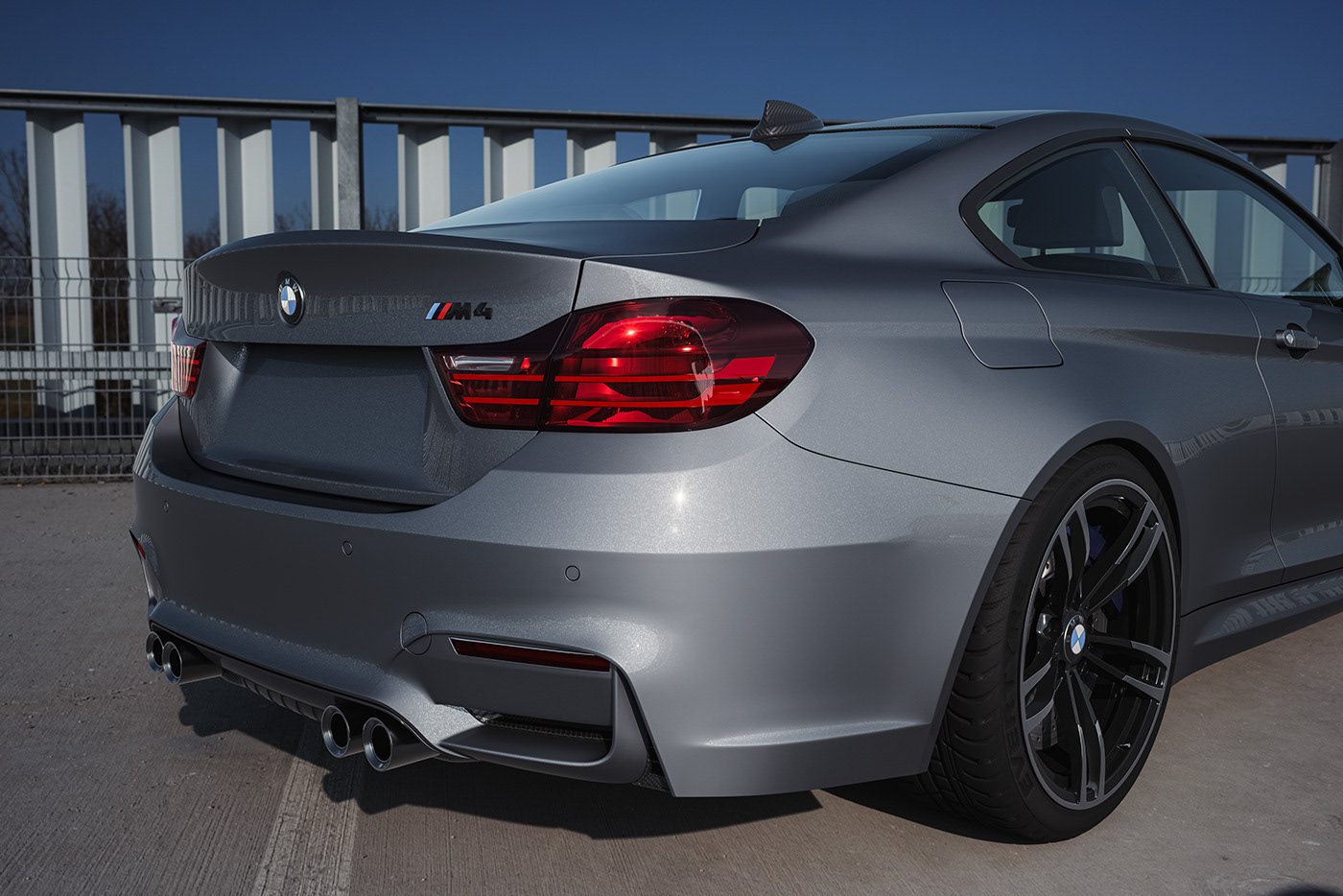 BMW M4 F82 — cover